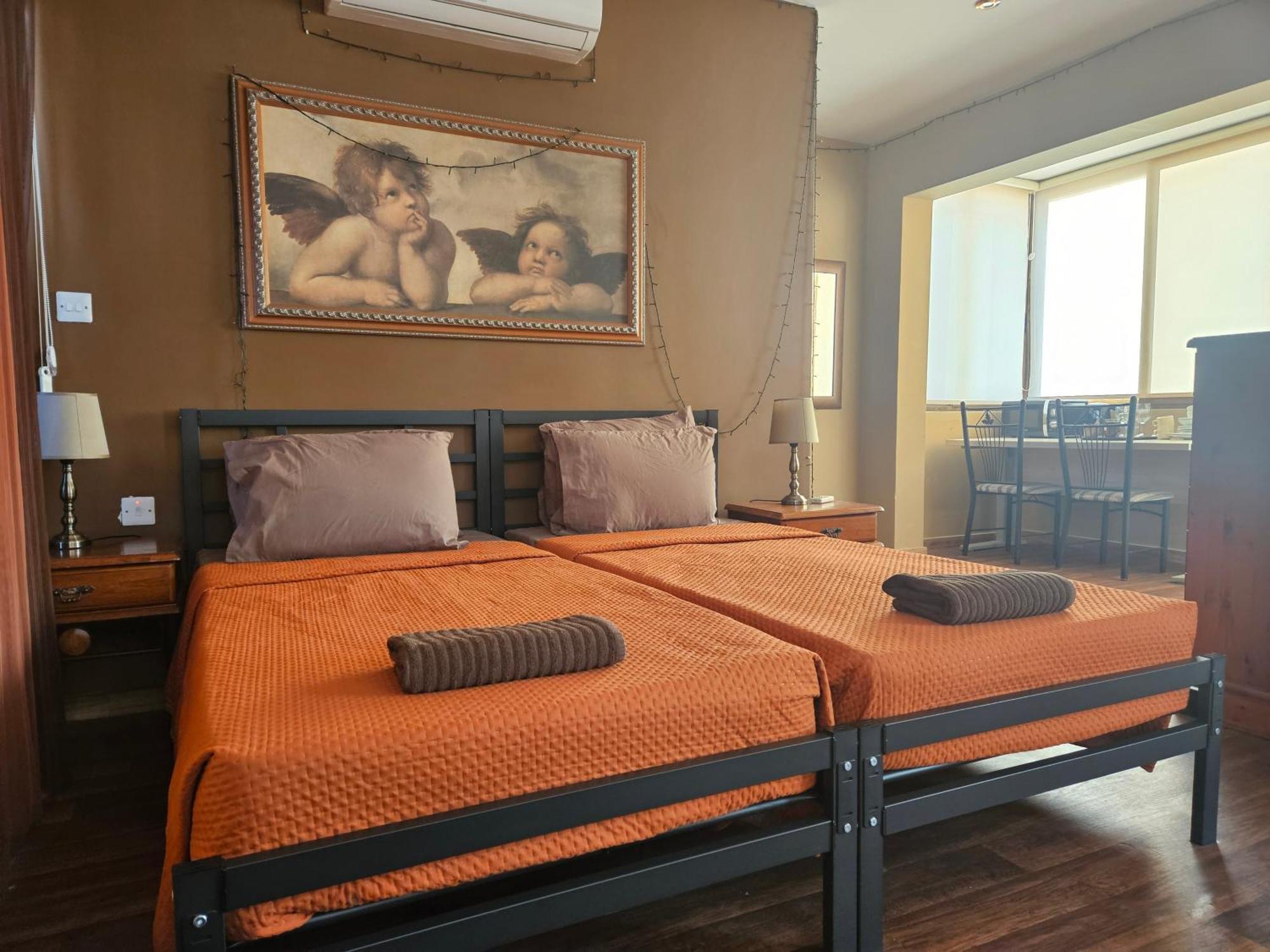 Lotus Guest House Malta Gzira Exteriér fotografie